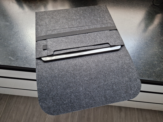 BECKERION Backstahltasche (42,8 x 33,5 cm) – Filzhülle für Backstahl 33x38 bis 40x30 cm – Staubschutz & Aufbewahrung – Backstahl Tasche aus Filz