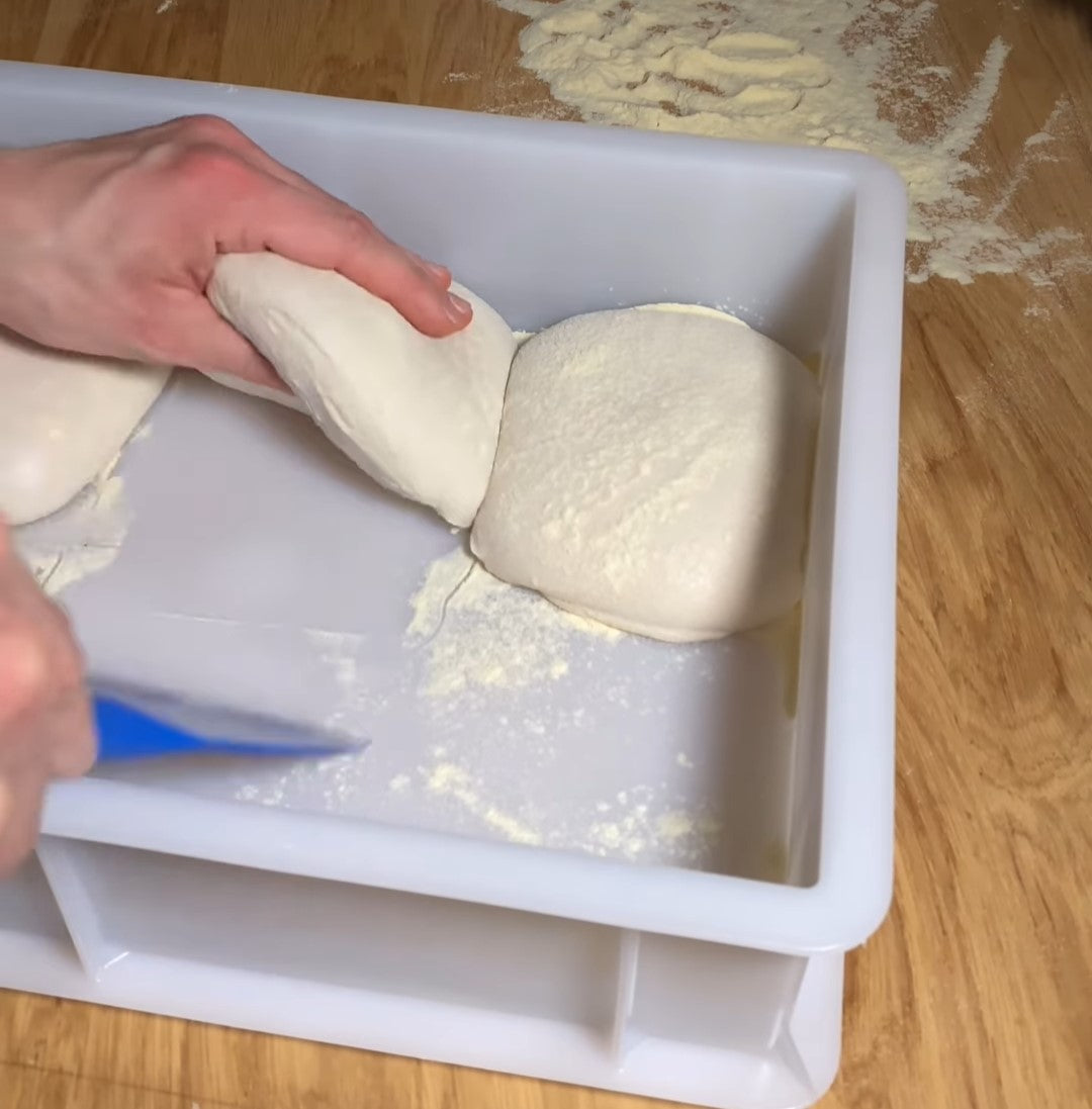 Teigbox (40 x 30 x 10 cm) – luftdichte Gärbox für Pizzateig & Brotteig, stapelbar & lebensmittelecht